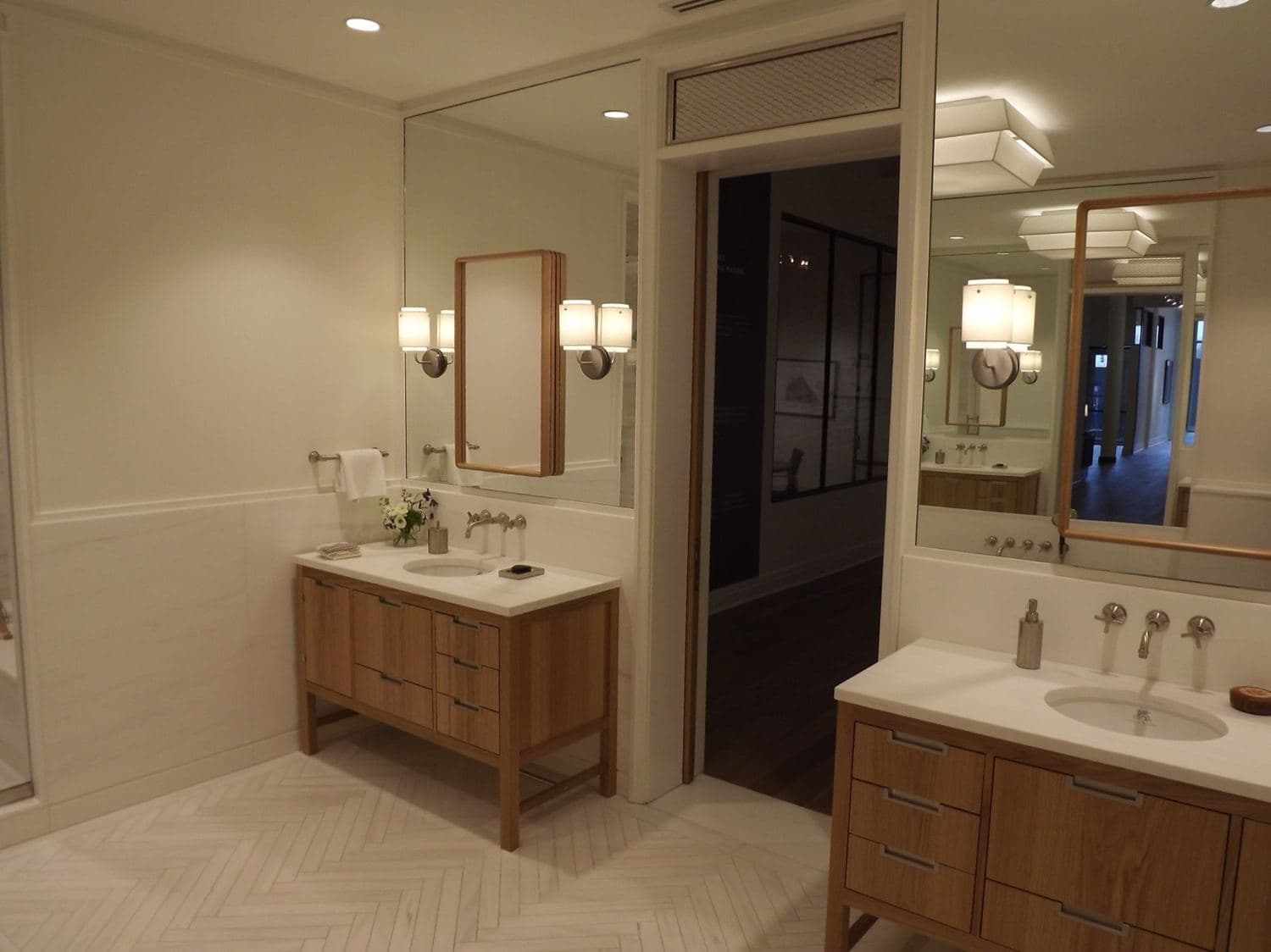 Ritz-Carlton Hotel